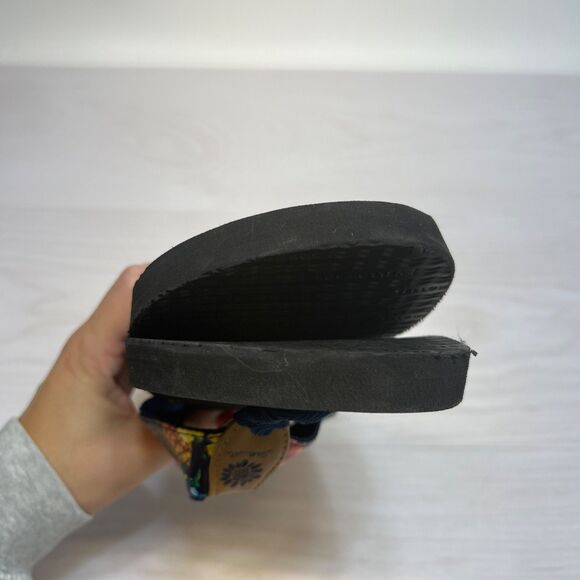 Yellow Box Francis Size US 11 M Women's T-Strap Slide Sandals Floral - Picture 6 of 9